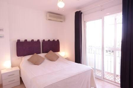 Amplio Apartamento Con Piscina Cerca De La Playa Nerja Extérieur photo